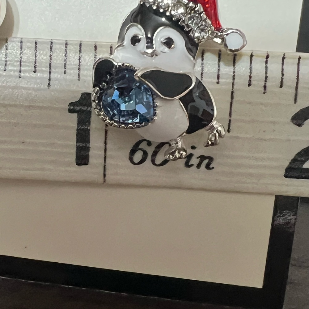 🎁 Napier Holiday Adorn Penguin & Blue Crystal Post Earrings - Picture 6 of 7